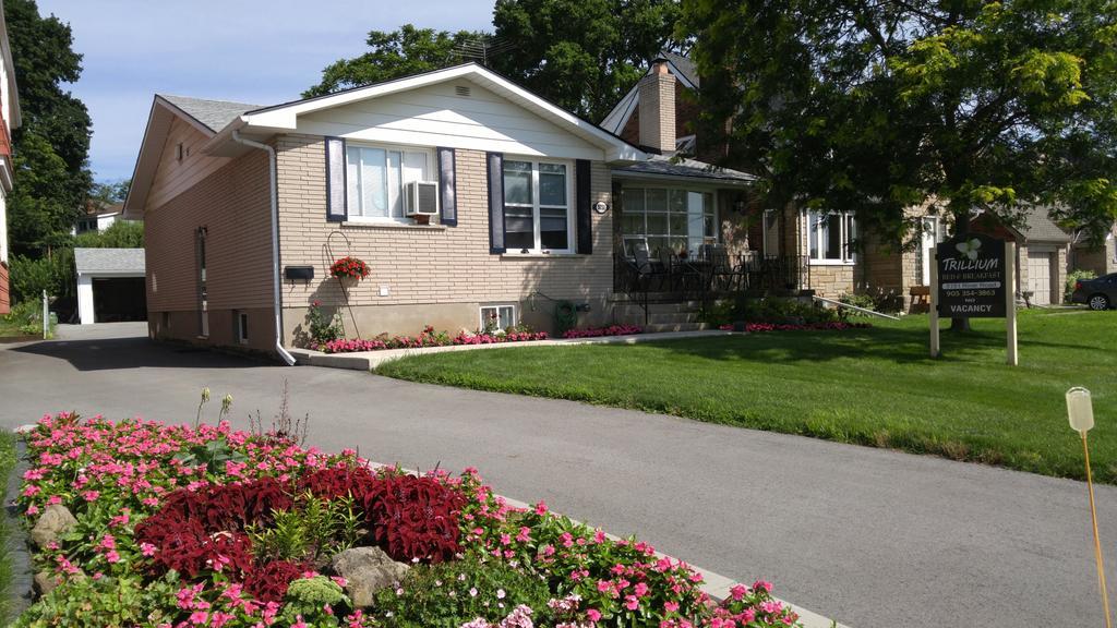 Trillium Bed & Breakfast Niagara Falls Exterior photo